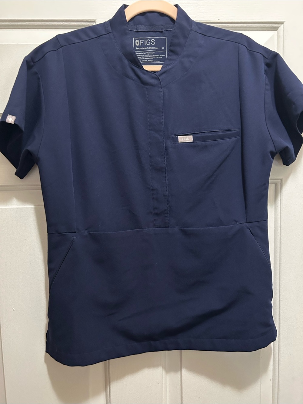 Figs navy medium limited edition scrub top